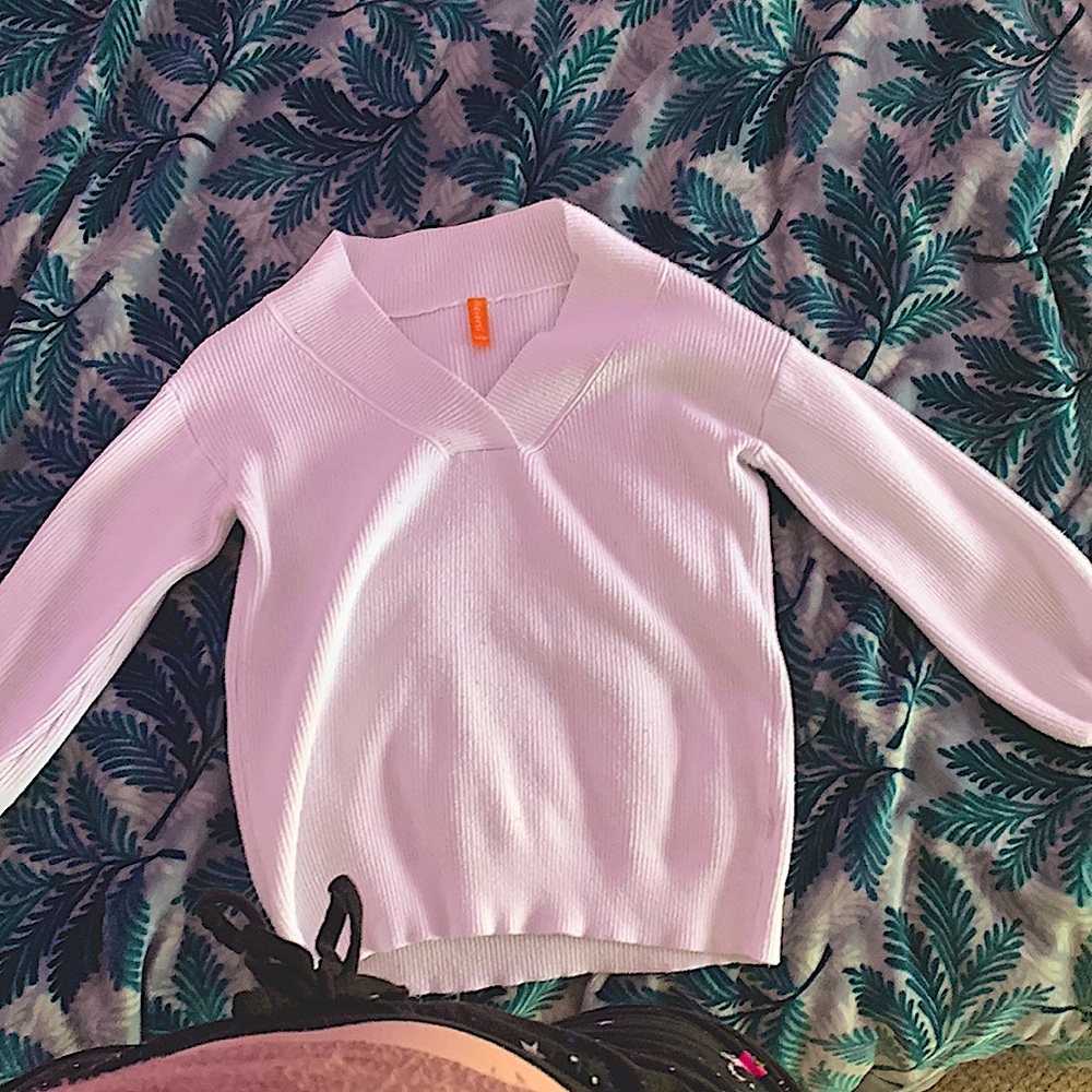 White v-neck sweater